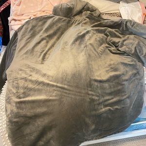 Comfy Blanket Sweatshirt